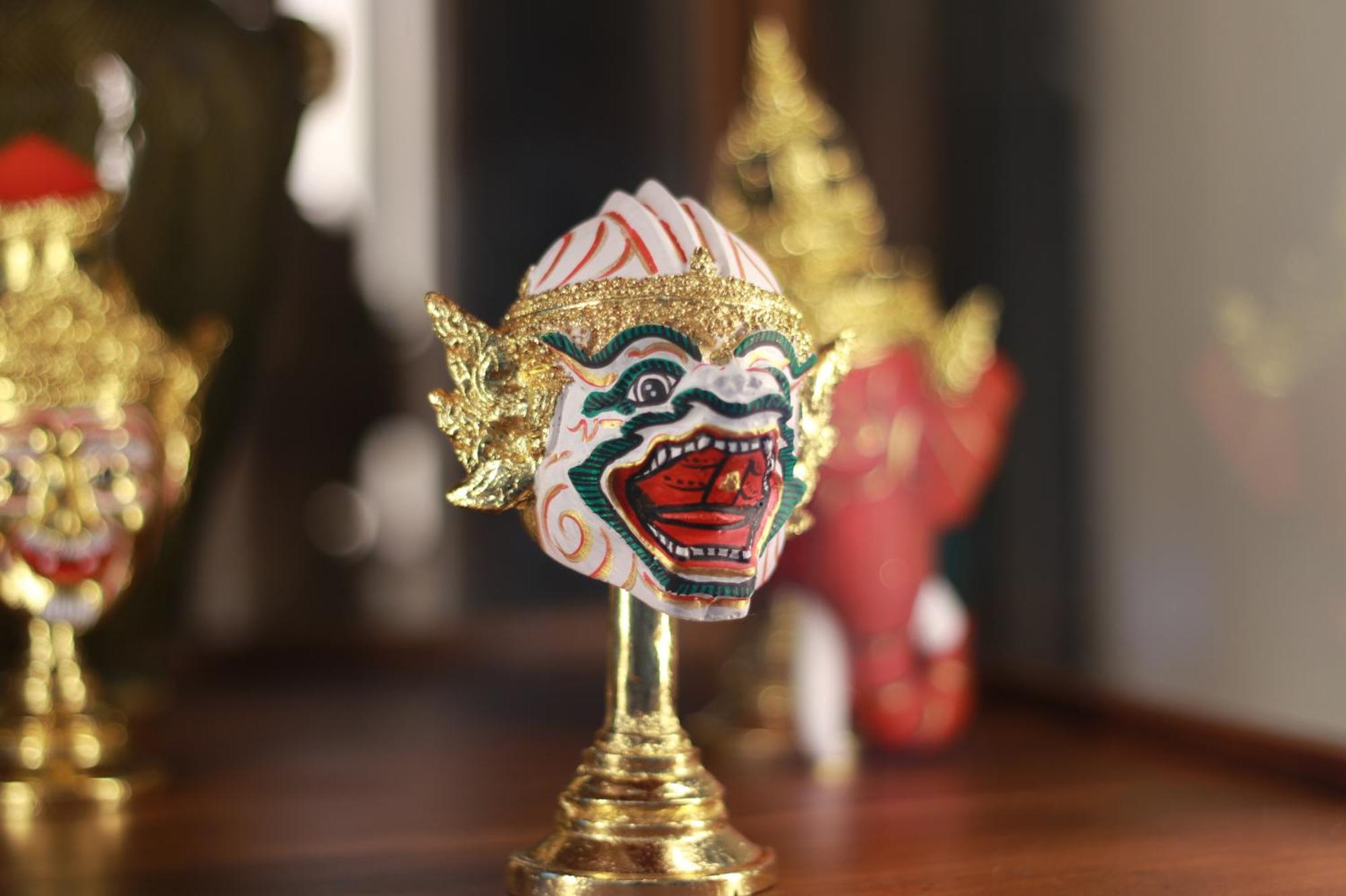 Siri Grand Bangkok Hotel Екстериор снимка